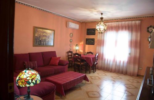 Almagro Apartamento | CULTURAS Y COLORES EN ALMAGRO -WIFI alta velocidad, NETFLIX, Parking -Promocion EMPRESAS-