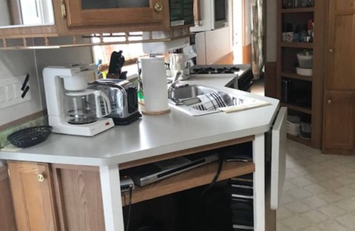 Lindell Beach Casa | CULTUS LAKE TIME