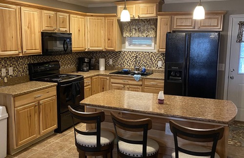Monticello Casa | Cumberland Lake House W/ Hot Tub