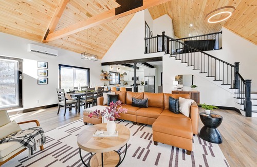 Burkesville Cabina | Cumberland River On-Site: Mtn-View Hideaway!