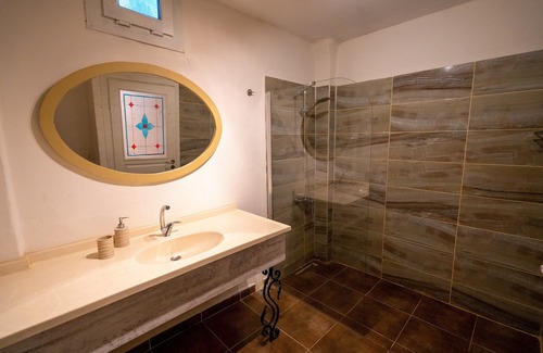 Ayvalik Hotel | Cunda Battalos Küçük Otel