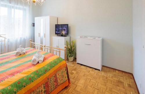 Cuneo Nuova Apartamento | Cuneo Centro -Elegante Dimora con Parcheggio&Bici