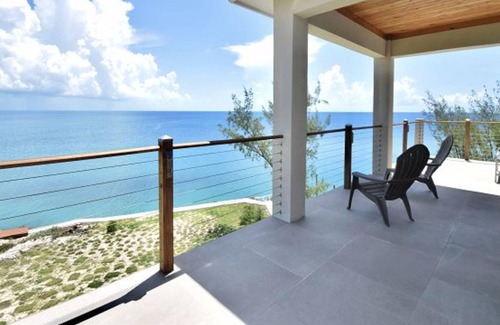Governor's Harbour Casa | Cupid's Way by Eleuthera Vacation Rentals