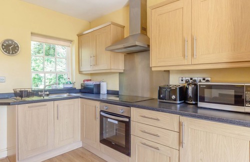 Hexham Cabaña | CURLEW COTTAGE, pet friendly, with a garden in Haydon Bridge