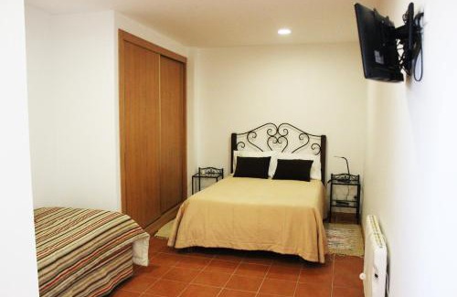 Sendim Casa | Curral de l Tiu Pino
