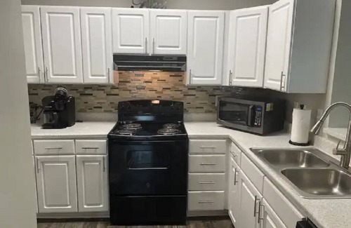 Sylvan Hills Apartamento | Currently Unavailable-Minutes from Atlanta's Best Venues, Shopping & Attractions