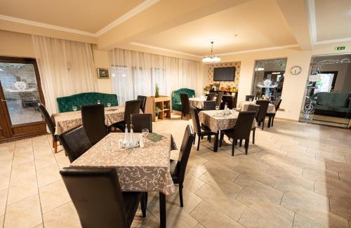 Scheia Casa | Curtea Bizantina