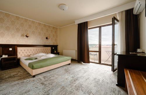 Scheia Casa | Curtea Bizantina