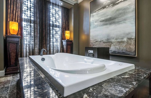 Downtown Buffalo Hotel | Curtiss Hotel, Ascend Hotel Collection