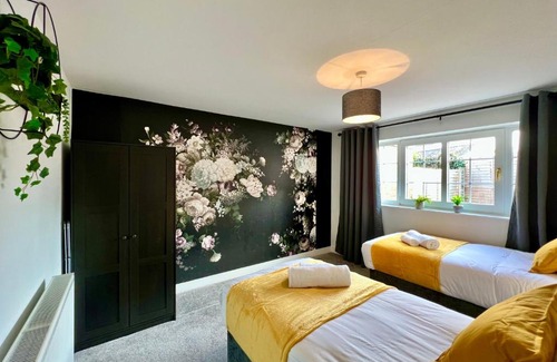Cleethorpes Casa | Curzon House Two - Great for Contractors or Family Holidays