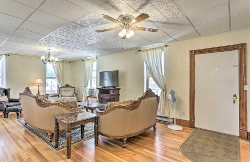 Custer Apartamento | Custer Apt in Heart of Town Shop, Dine, Hike