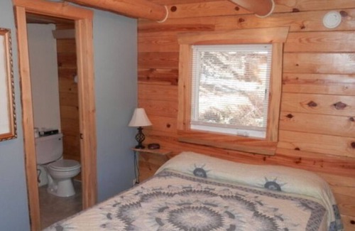 Rapid City Cabina | Custom Built Log Cabin Bordered by Black Hills National Forest