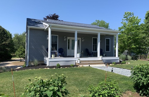 Westerly Casa | Custom cottage close to everything-Enjoy long walks on beach without the crowds!