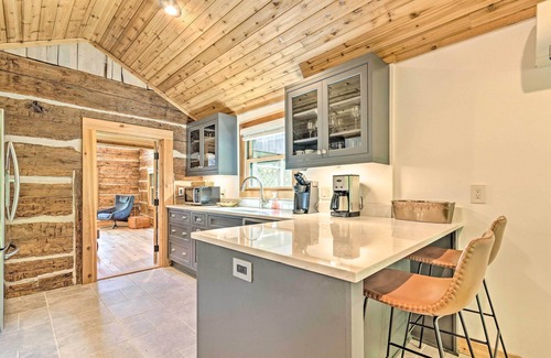 Weaverville Cabina | ¡NUEVO! Custom Creekside Cabin 15 Mi de Asheville!