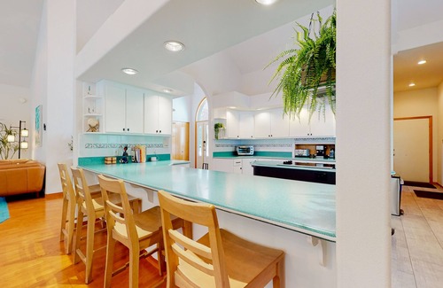 Oak Harbor Casa | Custom, dog-friendly home on 5 lakefront acres with tennis, sauna & game room