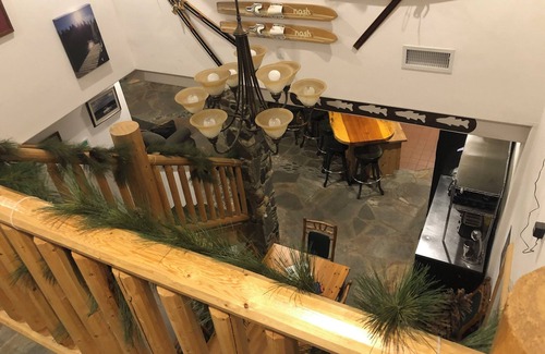 Peninsula Village Cabina | Custom Home in Almanor Pines