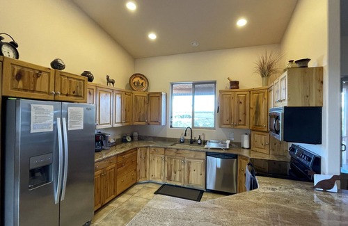 Apple Valley Casa | Custom Home On 40 Private Acres Overlooking Zion