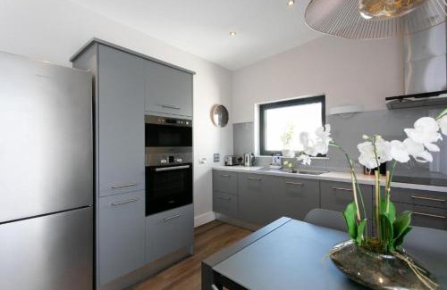 Newry Apartamento | Custom House Apartments
