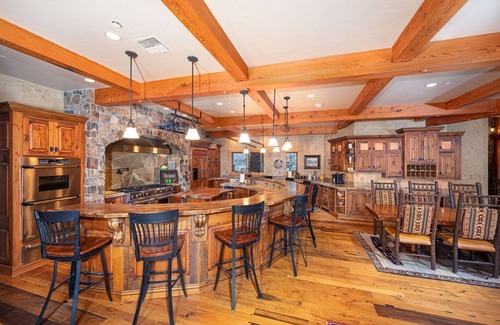 Whitefish Casa | Custom luxury ski-in ski-out Lodge with hot tub, sauna, theater room and more!