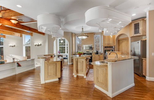 Rock Harbor Casa | Custom Norris Lake home in no-wake zone w/ hot tub & two kitchens - dog-friendly