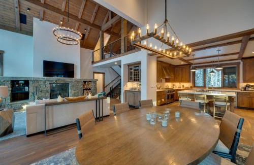 Big Sky Casa | Custom Ski-InandOut Chalet with Hot Tub and Wet Bars!