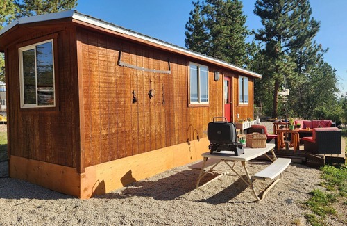 Grantsdale Cabina | Custom tiny house with an awesome view. Close to Hamilton and Darby