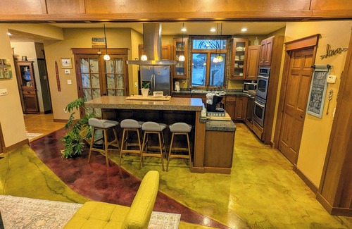 Koontz Lake Casa | Custom ~ Unique, Lakefront - Panoramic, HotTub-Swim-Dock su barco, Family Friendly