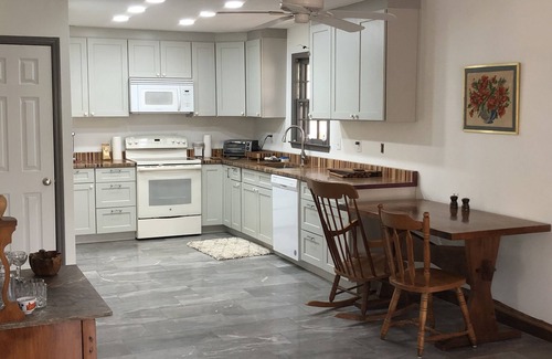 Cleveland Casa | Custom Wood, Trout Stream, Natural Beauty Privacy 2Br 2Bath, 1Acre, Immaculate