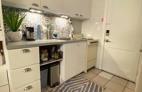 Clearwater Beach Condominio | Cute 1940 Boutique Studio Condo by RedAwning