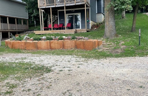 Spirit Lake Cabaña | Cute 2/2 Cottage for rent across from the lake