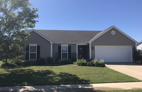 South Bend Casa | Lindo 3 habitaciones, 2 baños, 4 millas al norte del aeropuerto SBN y 7. 5 millas a ND