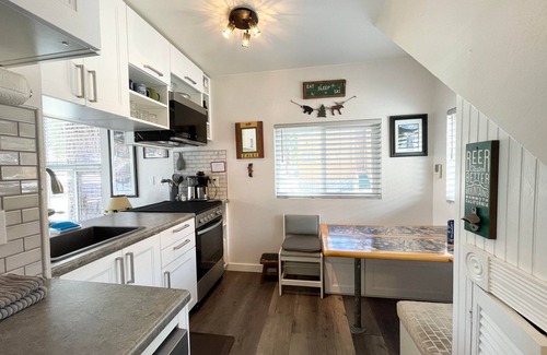 Mammoth Lakes Condominio | Lindo y cómodo estudio + loft, 1. 5 baños