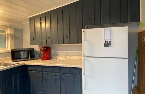 Goshen Cabaña | Cute and cozy lake cottage, next to DAR State Forest