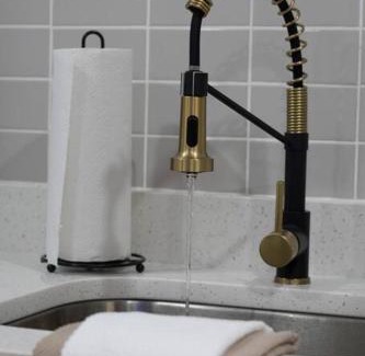 Northeast Orlando Apartamento | CUTE and COZY studio w/ jacuzzi!