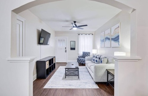 St. Louis Apartamento | Cute Apt! Great for Long Stays!