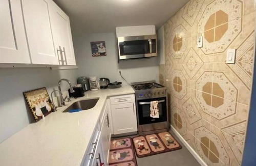 North Bergen Apartamento | Cute apt Jersey Parking spac incl. at20 mins 2NY
