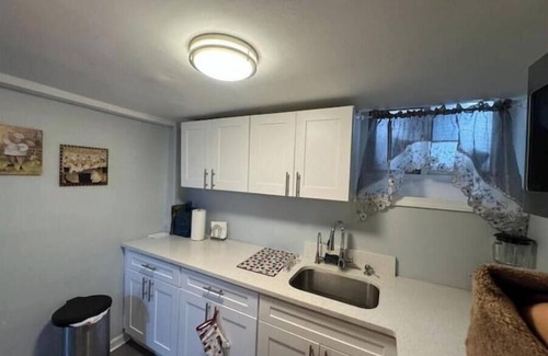 North Bergen Apartamento | Cute apt Jersey Parking spac incl. at20 mins 2NY