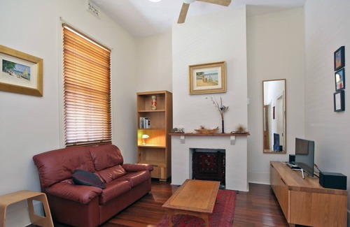 Fremantle Cabaña | Lindo como un botón de 1 habitación cabaña