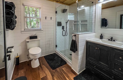 Hampton Cabaña | Cute, boho cottage in peaceful forest setting