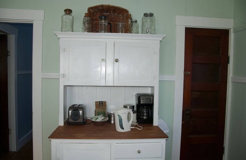 Bridgton Casa | Cute Bridgton Bungalow