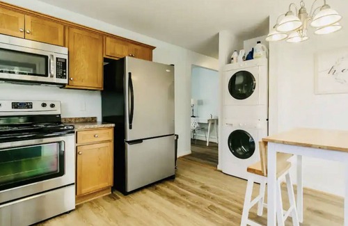 Burlington Casa | Cute Bungalow in Burlington