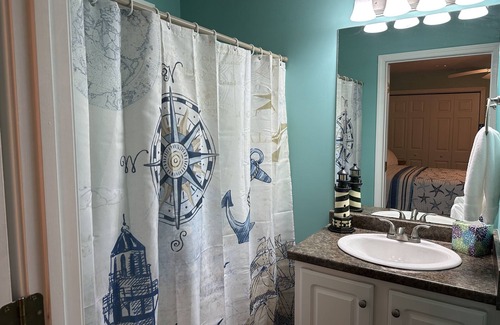 Marianna Casa | Cute bungalow just outside Marianna with full kitchen and laundry