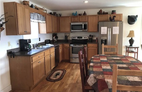 Hiawassee Casa | Cute cabin😊Pretty Views! Clean! ONLY 1 MILE TO TOWN!