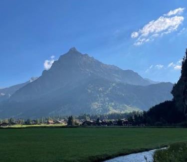 Kandersteg Apartamento | Cute chalet in Kandersteg