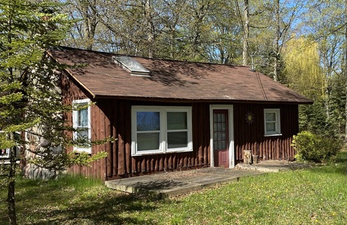Charlevoix Casa | Cute Charlevoix Cabin