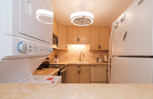 Williams Town Condominio | Cute, Clean, Comfortable Beach Retreat