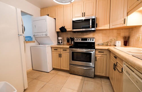 Williams Town Condominio | Cute, Clean, Comfortable Beach Retreat