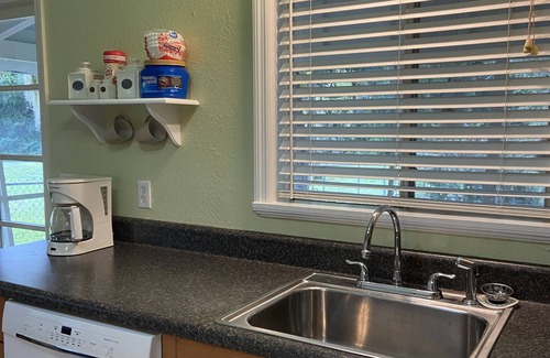 Inverness Casa | Cute, clean home on big private lot in Inverness FL.