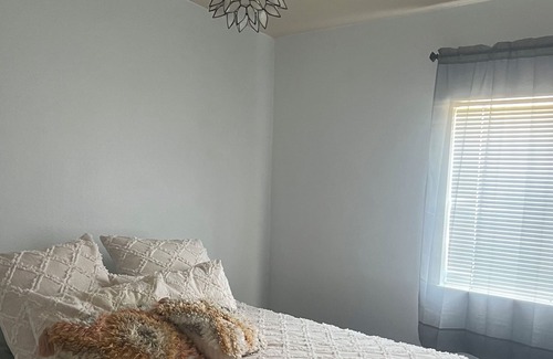 Desert Aire Casa | Cute, comfortable, fully fenced, clean home great for boating/golf families