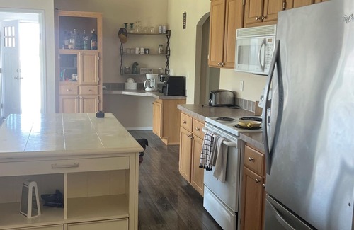 Desert Aire Casa | Cute, comfortable, fully fenced, clean home great for boating/golf families